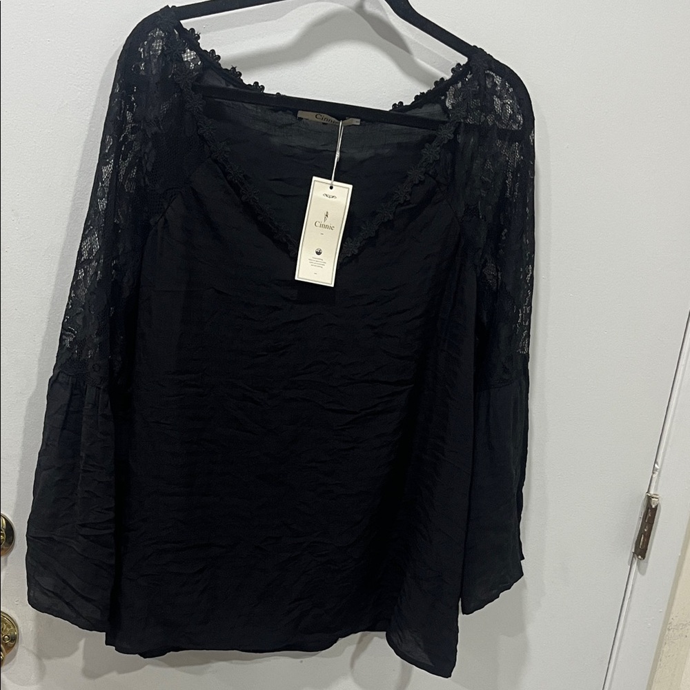 Chic Black Lace Women's Blouse